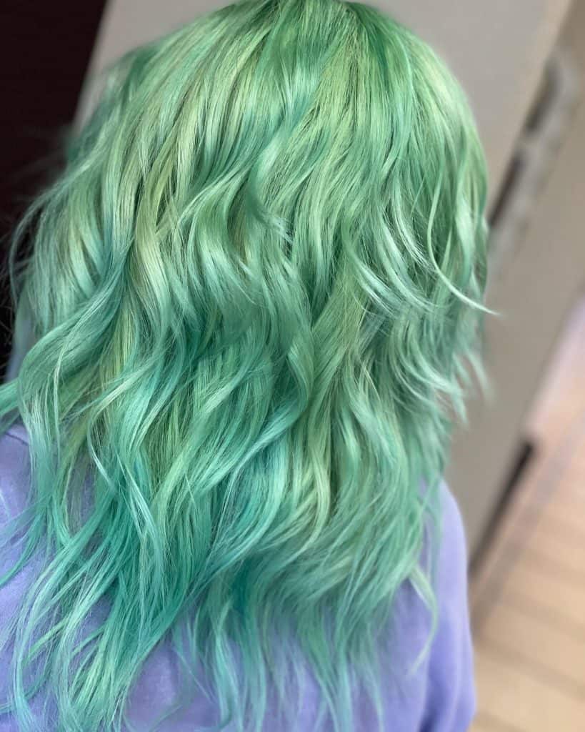 Whimsical Waves in Lush Mint Cascade