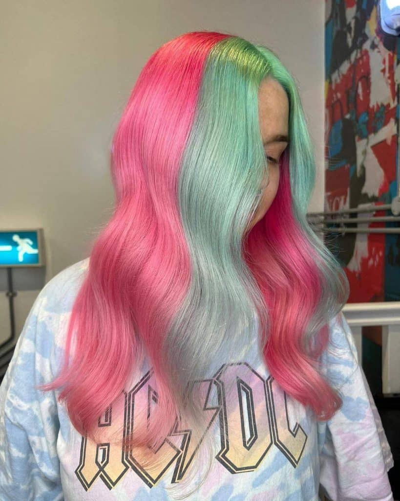 Mint Green and Vibrant Pink Waves